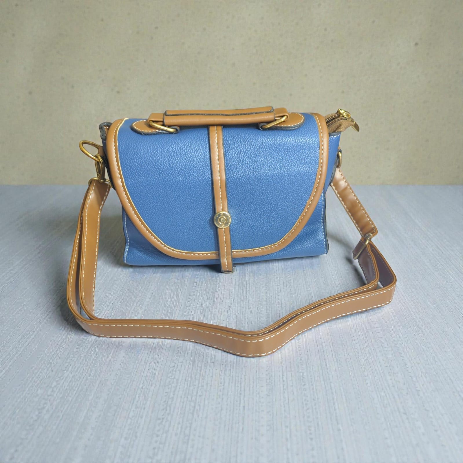 Cross Body Bag 01
