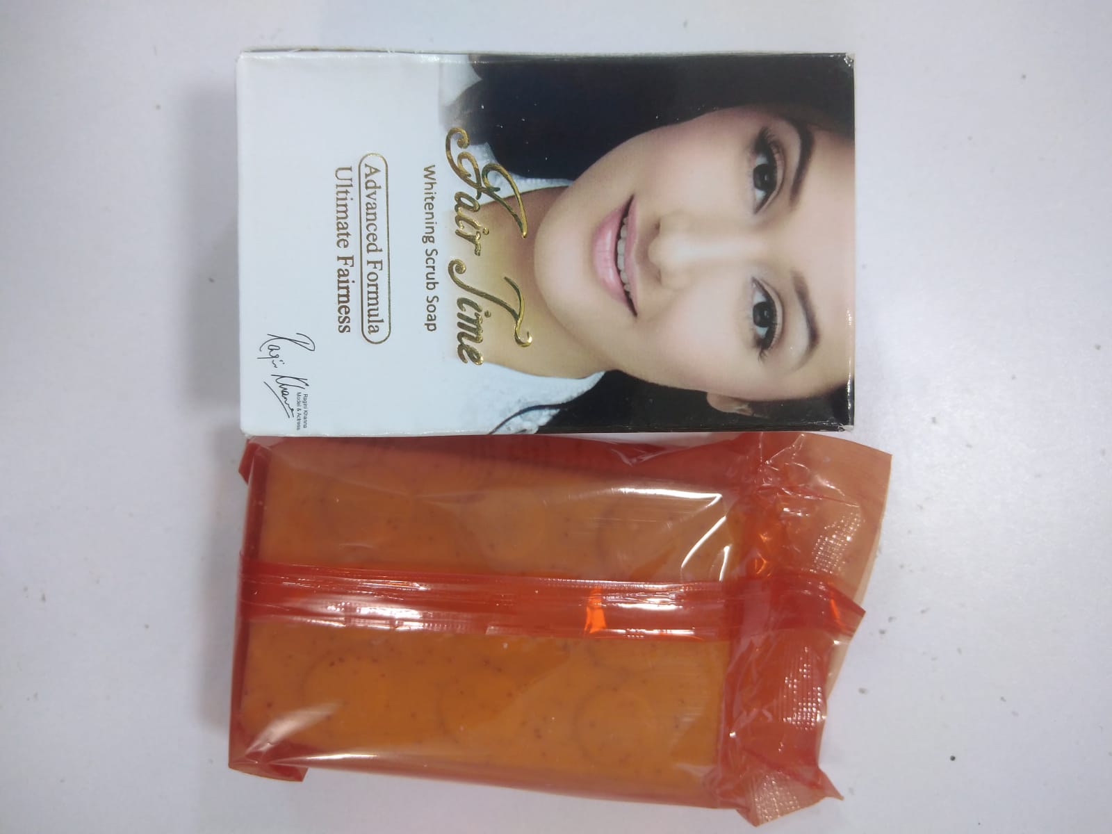 FAIR TIME WHITENING SCRUB SOAP