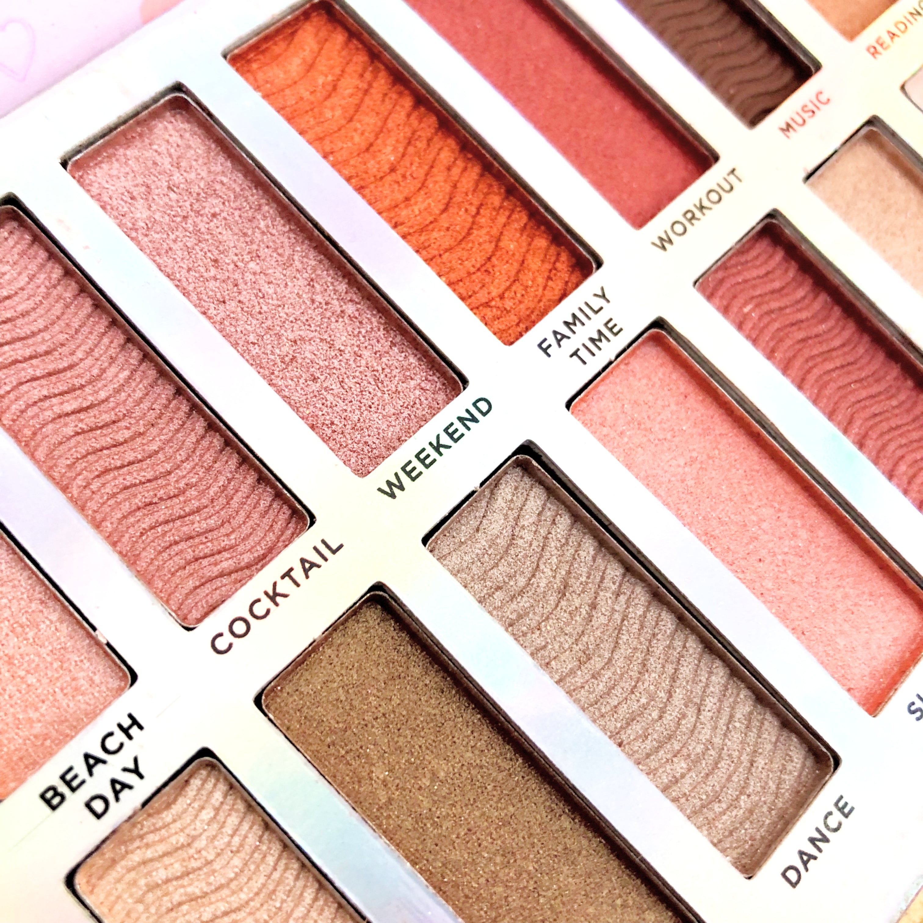 EYESHADOW PALATE WEEKEND