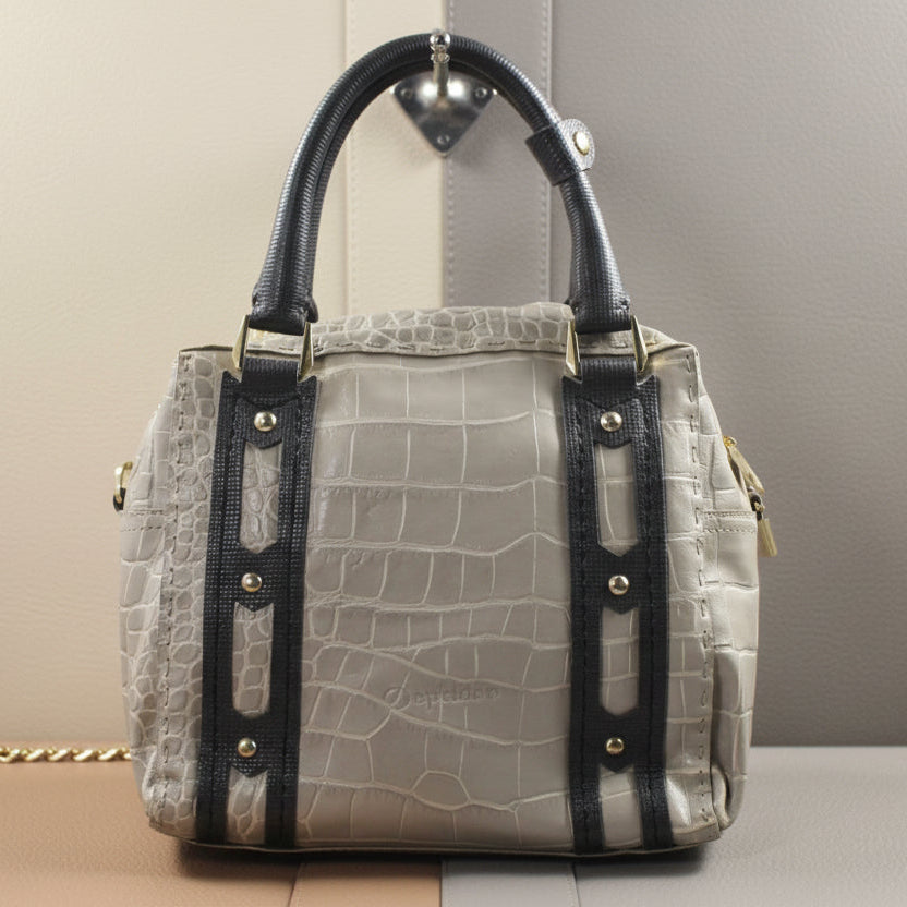 Leather Hand Bag B21
