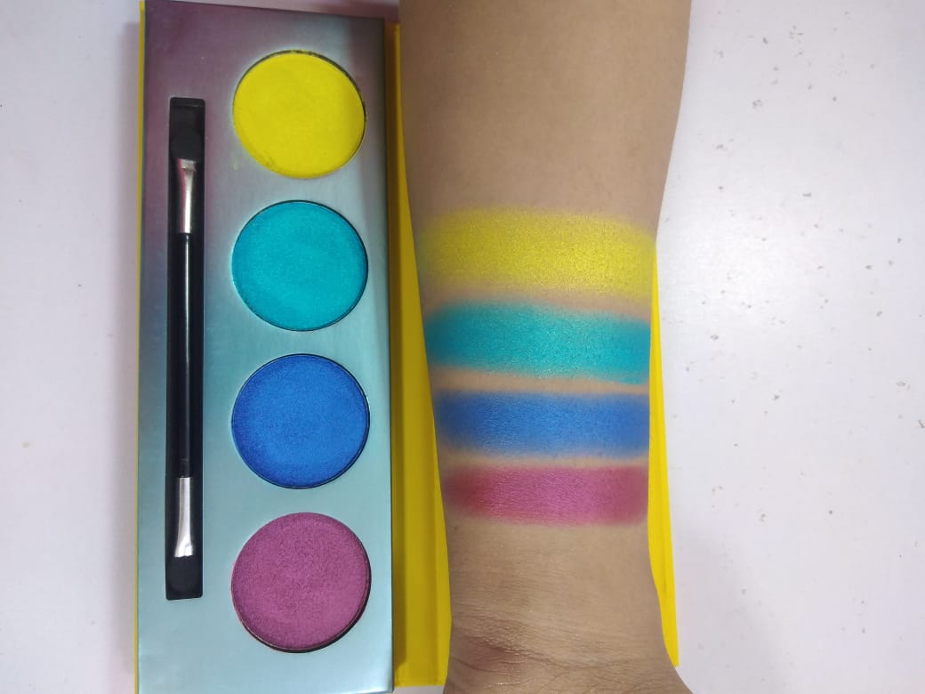 GIRLS SHIMMER EYESHADOW PALTTE