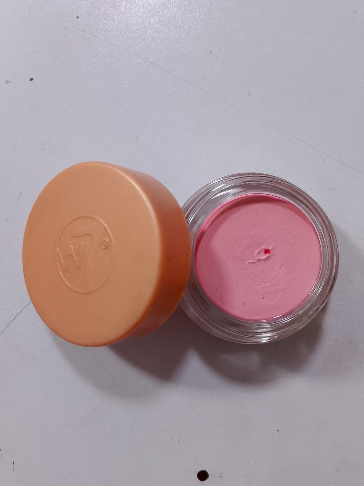 W7 COLOR CORRECTOR