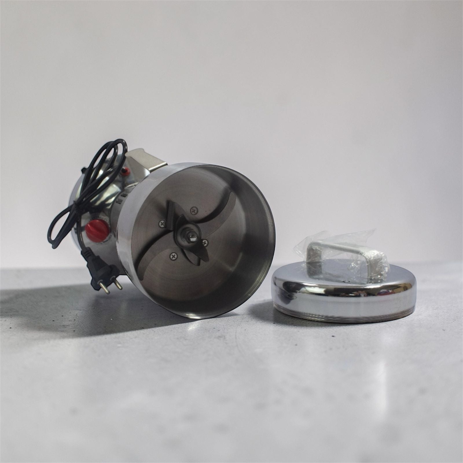 Silver Crest Electric Powder Grinder Machine 350G / 1500W