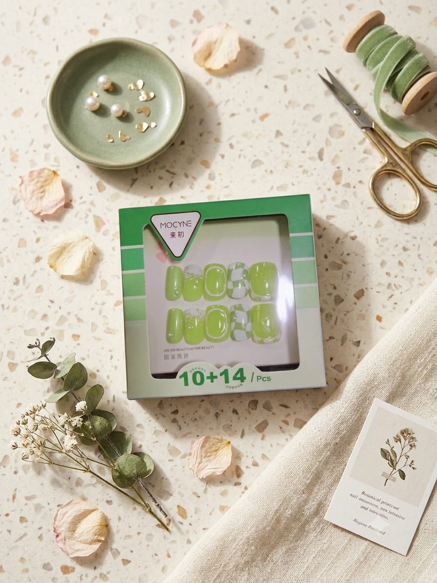 Mocyne Nails Box