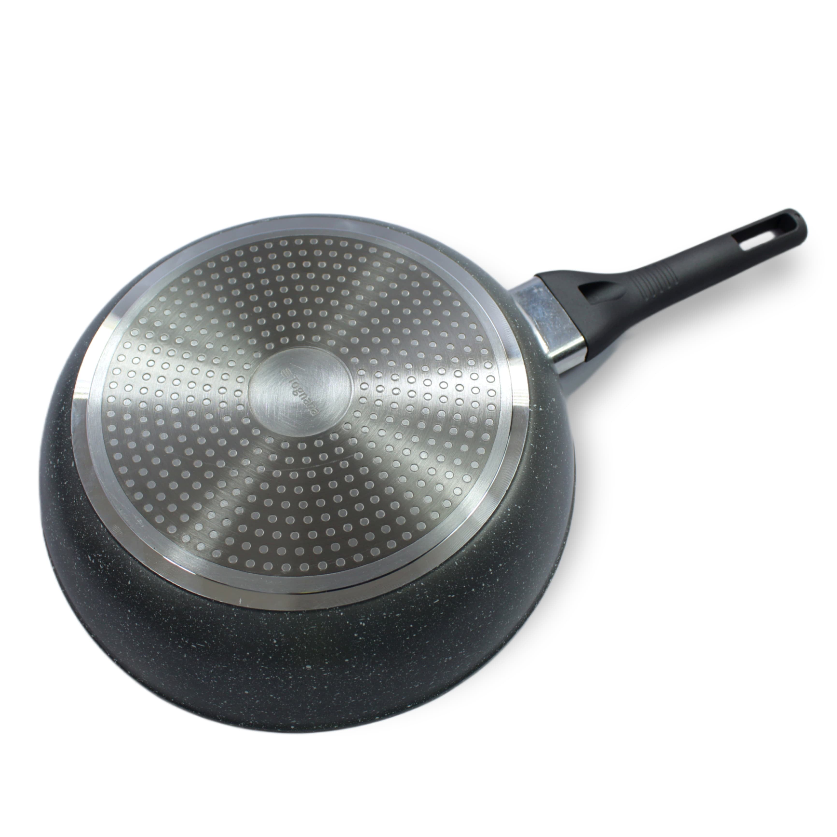 PAN IN BLACK TOGNANA