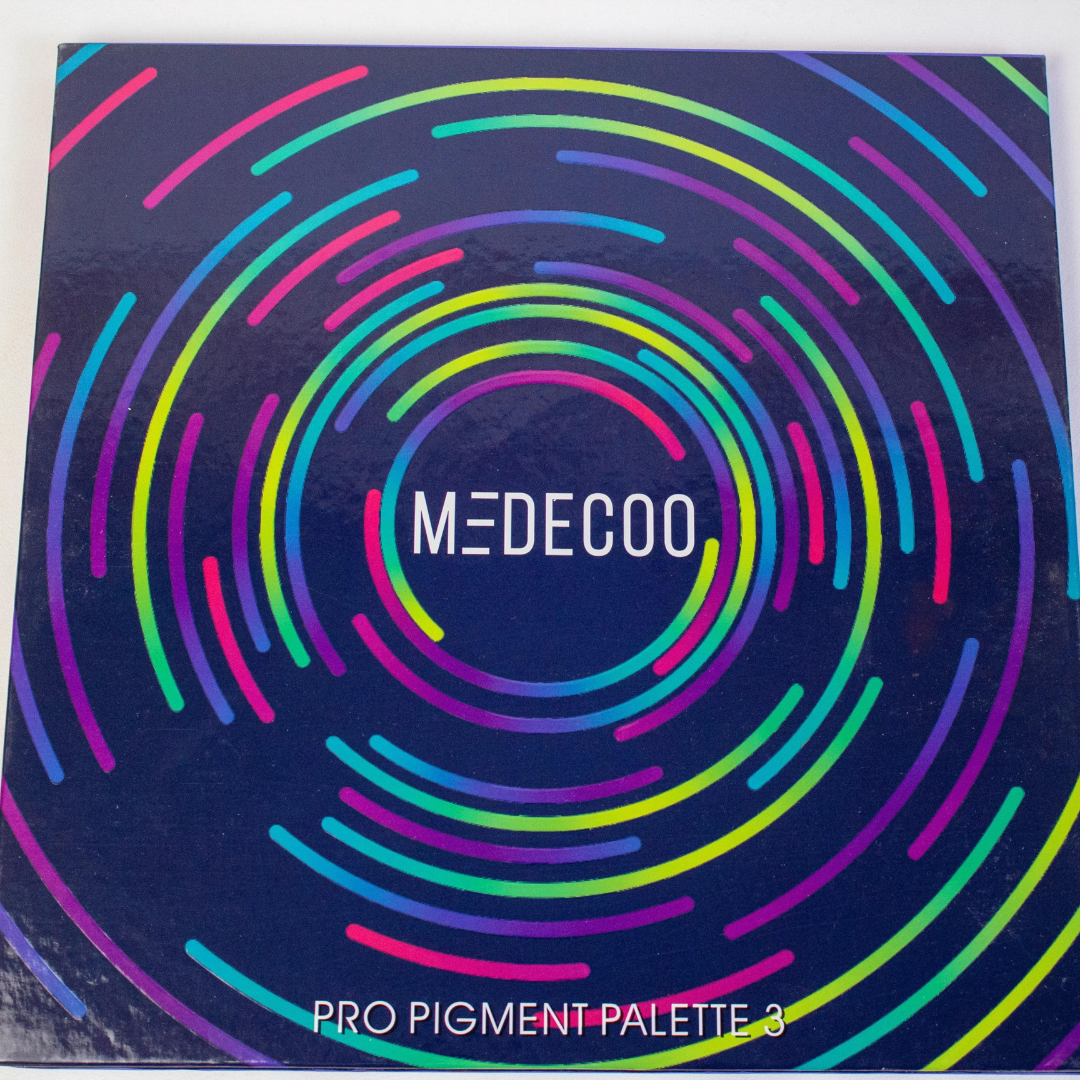 EYE SHADOW PALETTE BY MEDECOO