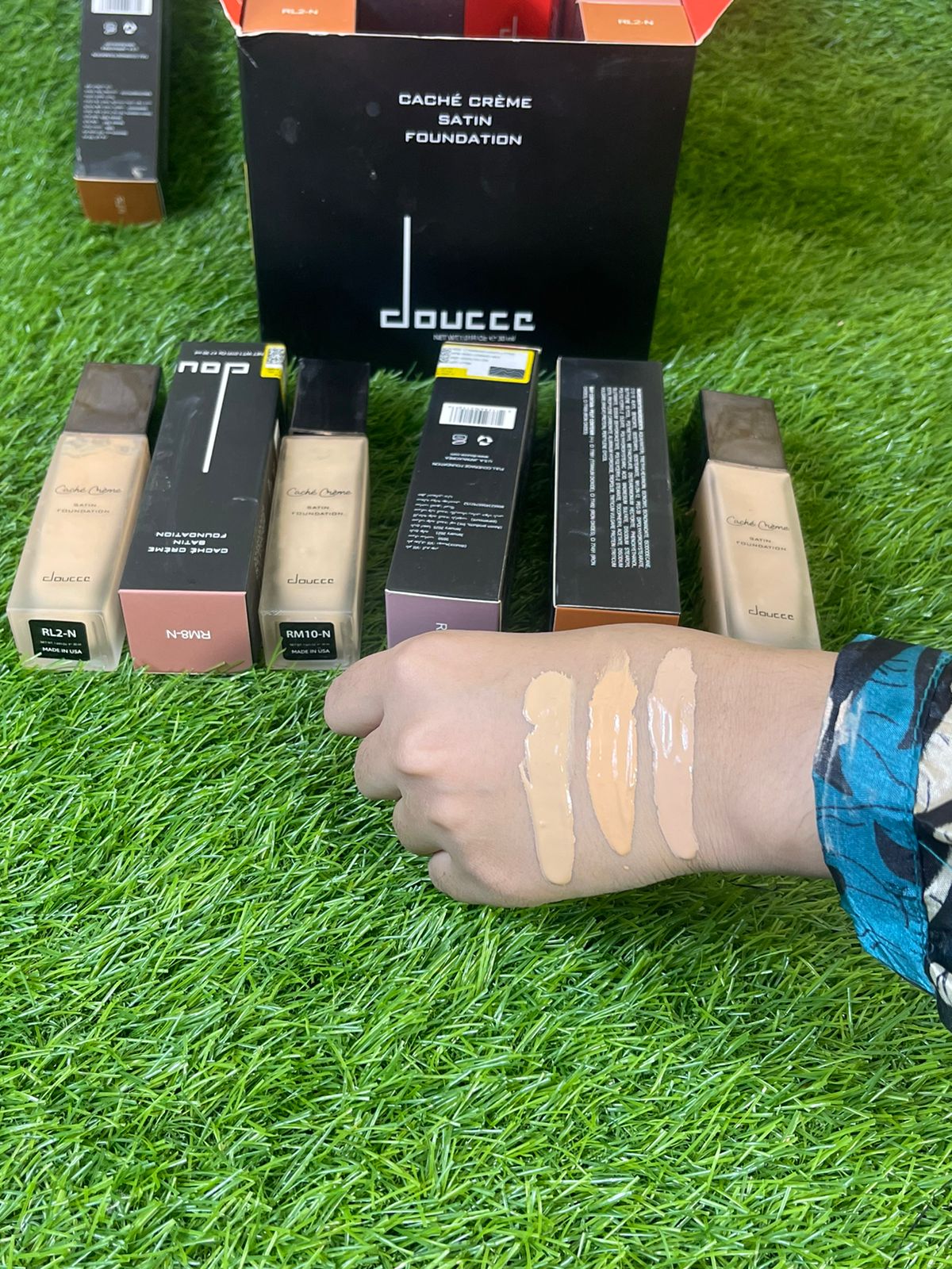 FOUNDATION DOUCCE SATIN  RL2-N